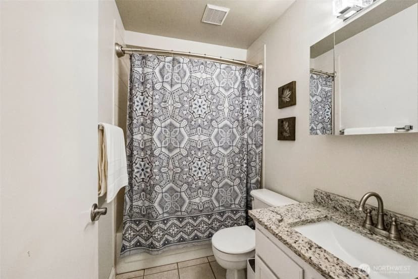 Property photo for 1632 Ne Perkins Way, Shoreline photo 26