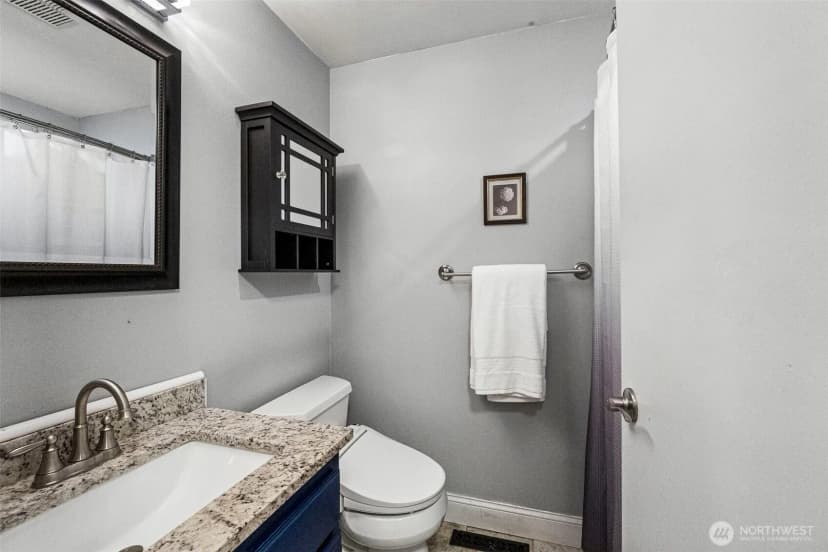 Property photo for 1632 Ne Perkins Way, Shoreline photo 22