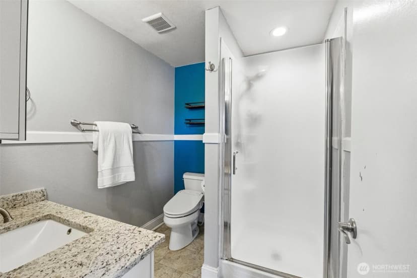 Property photo for 1632 Ne Perkins Way, Shoreline photo 17