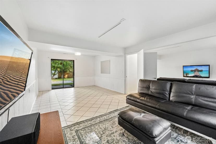 Property photo for 1632 Ne Perkins Way, Shoreline photo 27