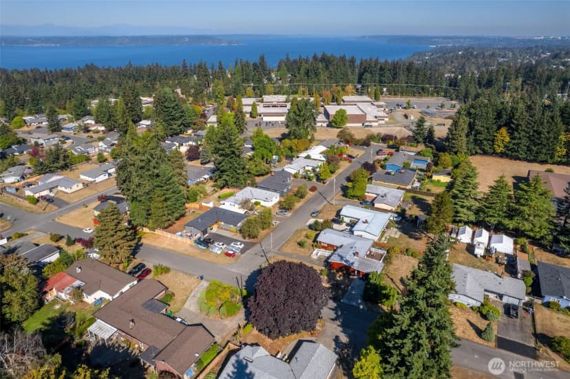 Property photo for 30025 14th Avenue S, Federal Way photo 20
