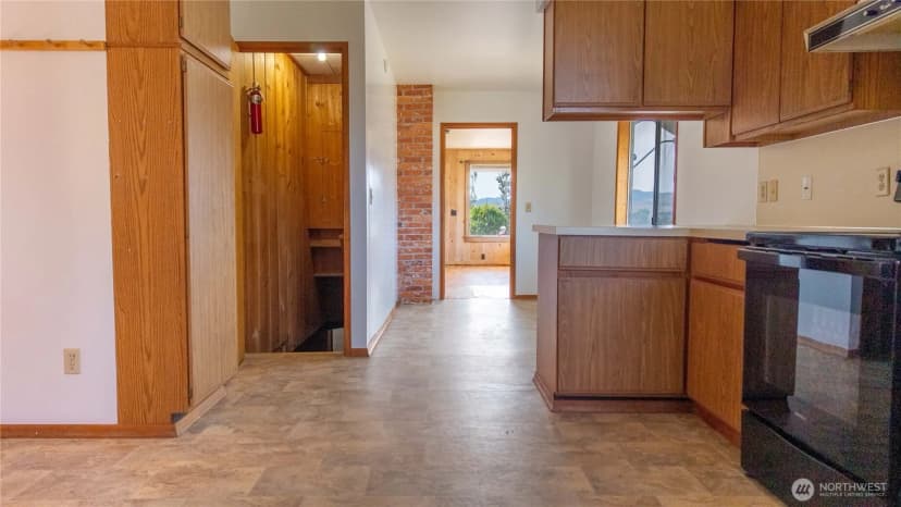 Property photo for 121 Sw 121 Street, Tonasket photo 11