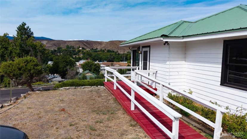 Property photo for 121 Sw 121 Street, Tonasket photo 24