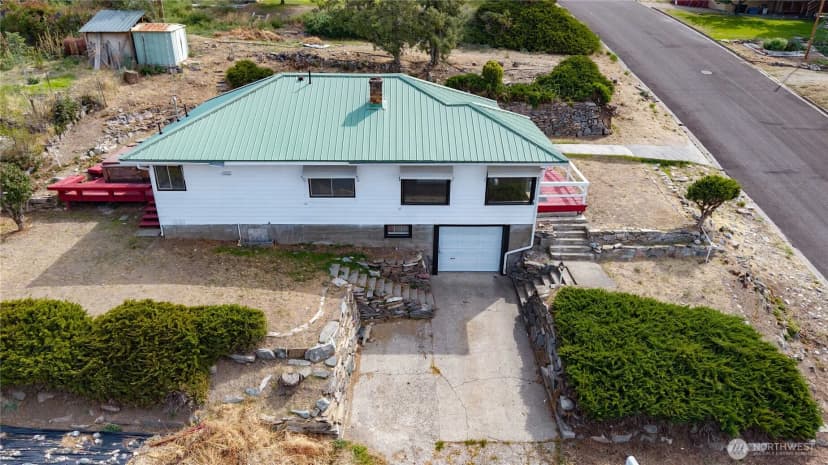 Property photo for 121 Sw 121 Street, Tonasket