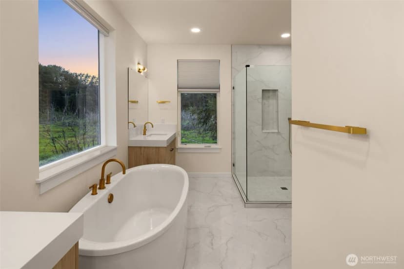 Property photo for 8409 Ne 137th Street, Kirkland photo 22