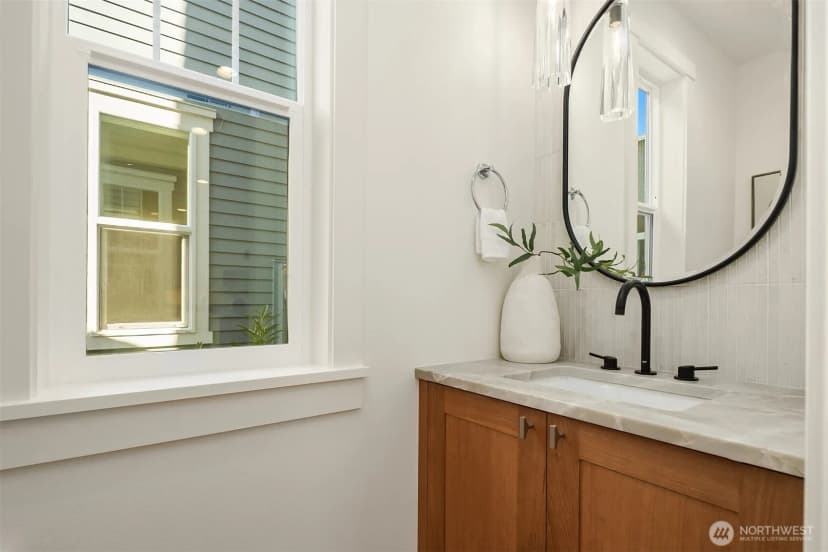 Property photo for 12523 Ne 94th Street, Kirkland photo 13