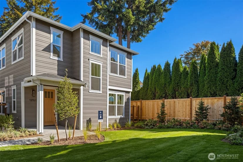Property photo for 12523 Ne 94th Street, Kirkland