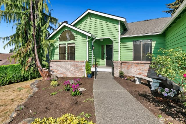 Property photo for 7217 67th Place Ne, Marysville photo 3