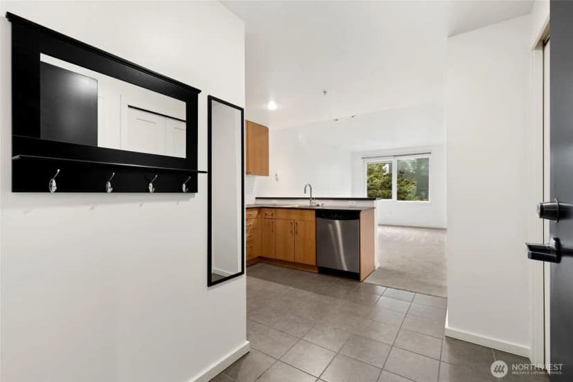 Property photo for 76 Cedar Street #313, Seattle photo 4