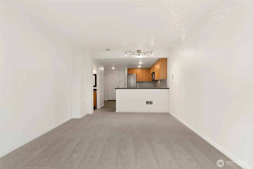 Property photo for 76 Cedar Street #313, Seattle photo 8