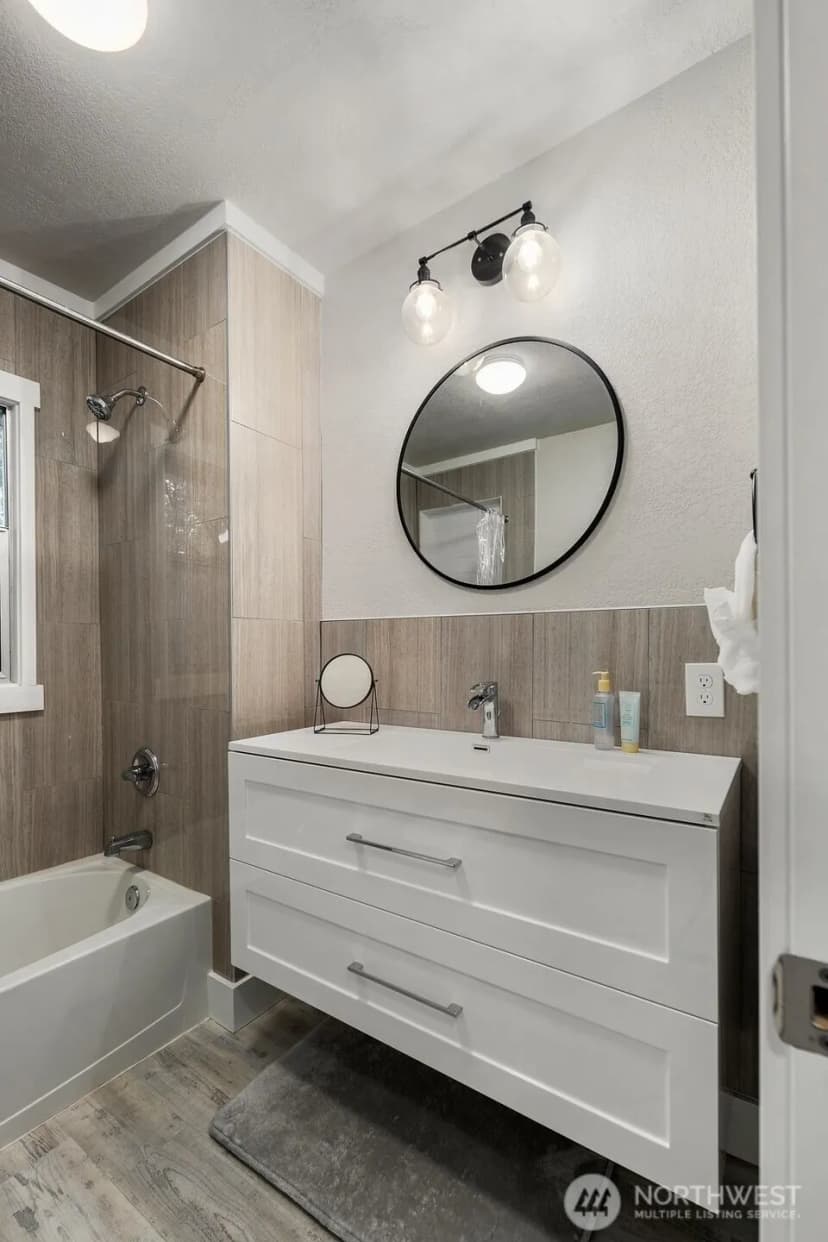 Property photo for 9338 39th Avenue S, Seattle photo 18