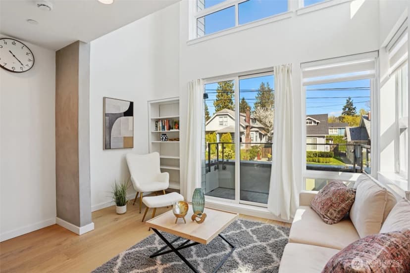 Property photo for 6211 12th Avenue Ne, Seattle photo 6