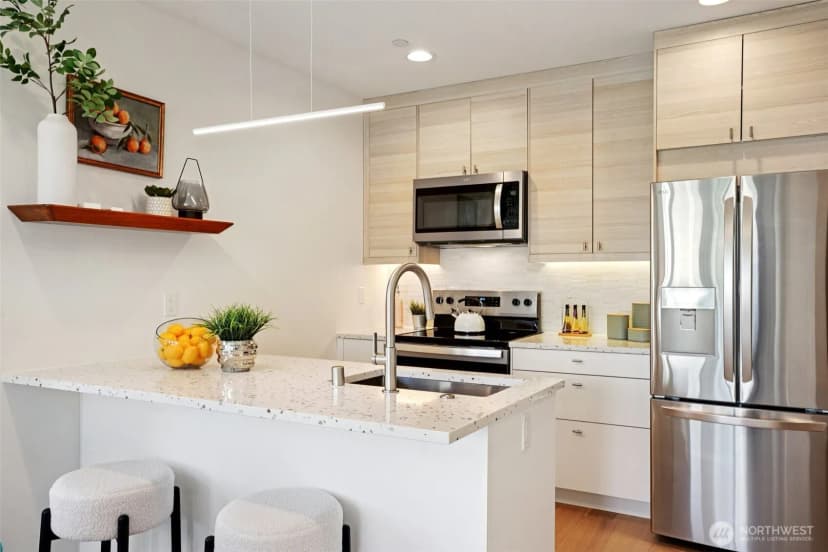 Property photo for 6211 12th Avenue Ne, Seattle photo 13