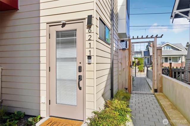 Property photo for 6211 12th Avenue Ne, Seattle photo 5