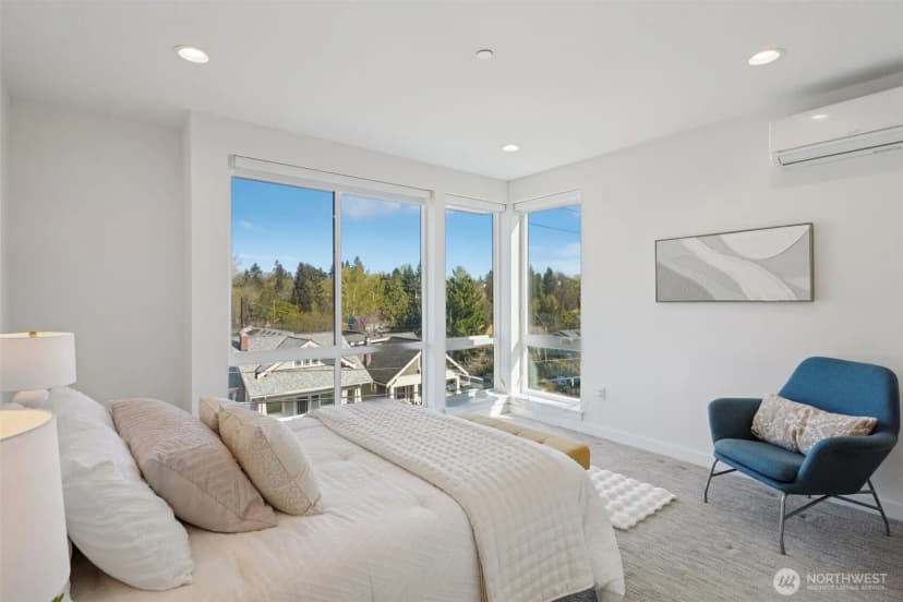 Property photo for 6211 12th Avenue Ne, Seattle photo 17