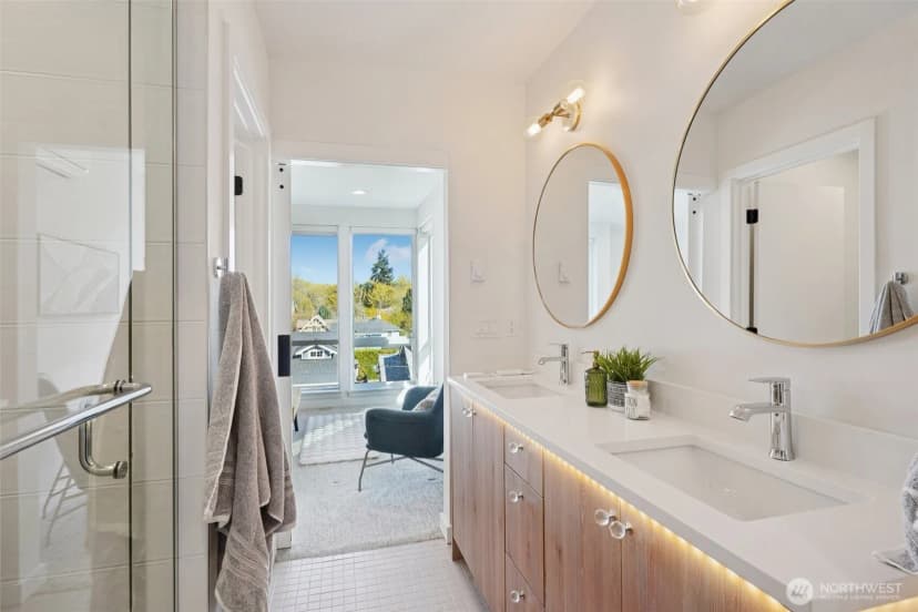 Property photo for 6211 12th Avenue Ne, Seattle photo 21