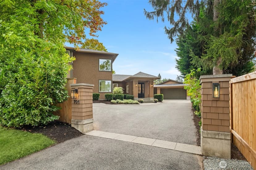 Property photo for 701 20th Avenue W, Kirkland photo 35