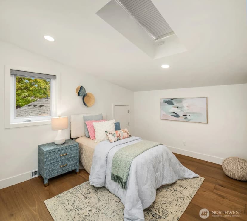 Property photo for 701 20th Avenue W, Kirkland photo 27