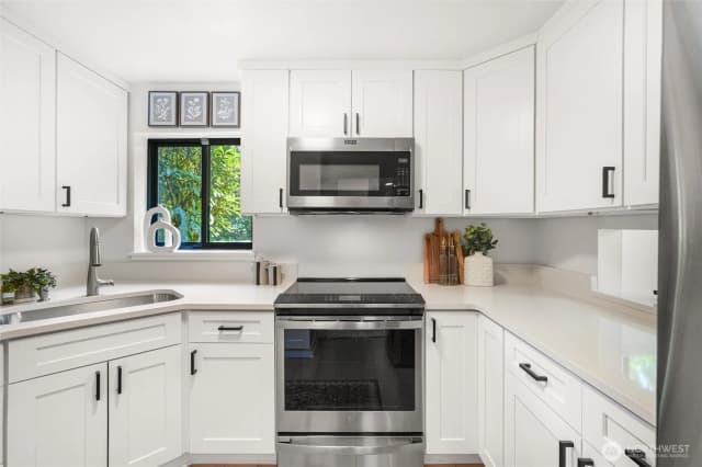 Property photo for 1800 N 105th Street #101, Seattle photo 5
