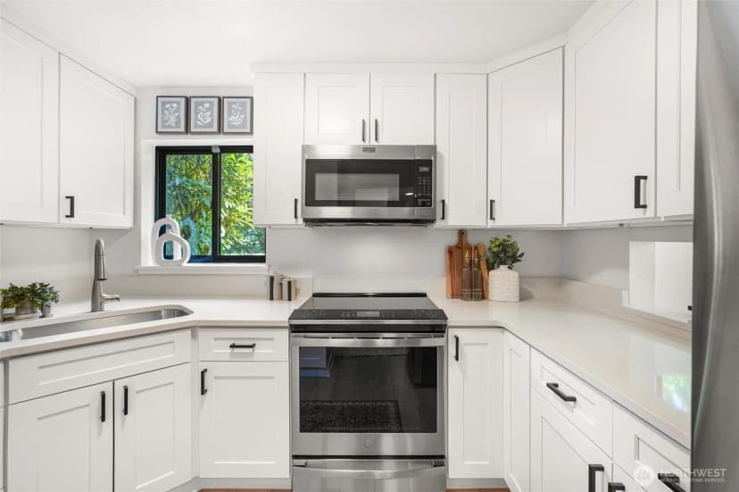 Property photo for 1800 N 105th Street #101, Seattle photo 5