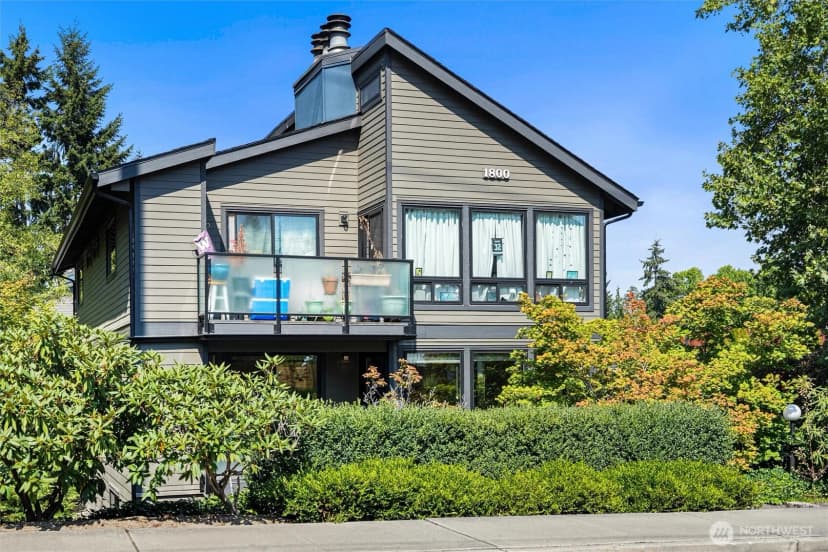 Property photo for 1800 N 105th Street #101, Seattle photo 31
