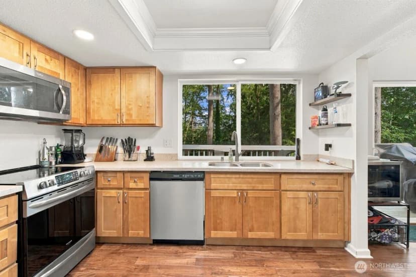 Property photo for 5364 Pineridge Drive Ne, Bremerton photo 15