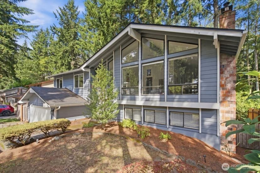 Property photo for 5364 Pineridge Drive Ne, Bremerton photo 3