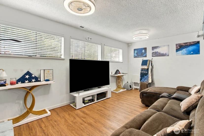 Property photo for 5364 Pineridge Drive Ne, Bremerton photo 35