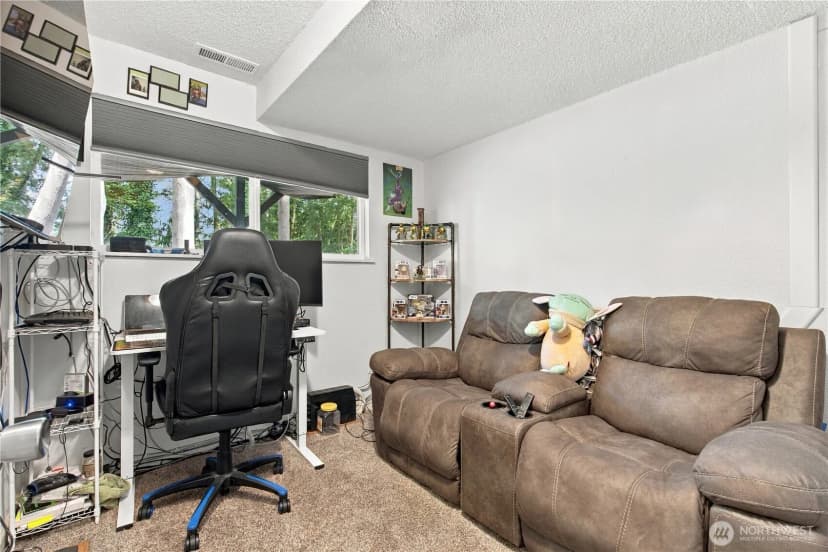 Property photo for 5364 Pineridge Drive Ne, Bremerton photo 40