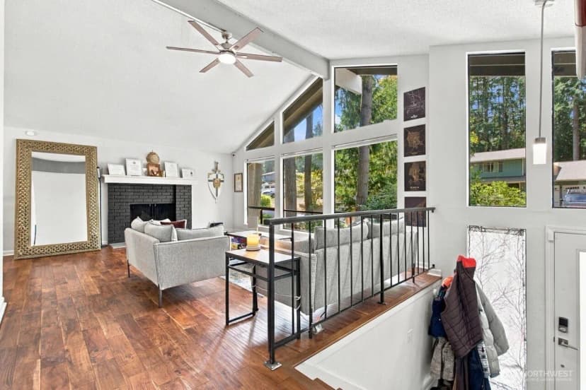 Property photo for 5364 Pineridge Drive Ne, Bremerton photo 9