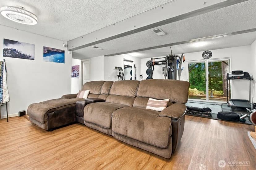 Property photo for 5364 Pineridge Drive Ne, Bremerton photo 34