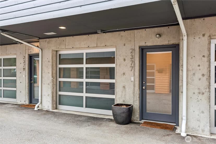 Property photo for 2377 Harbor Avenue Sw, Seattle photo 27