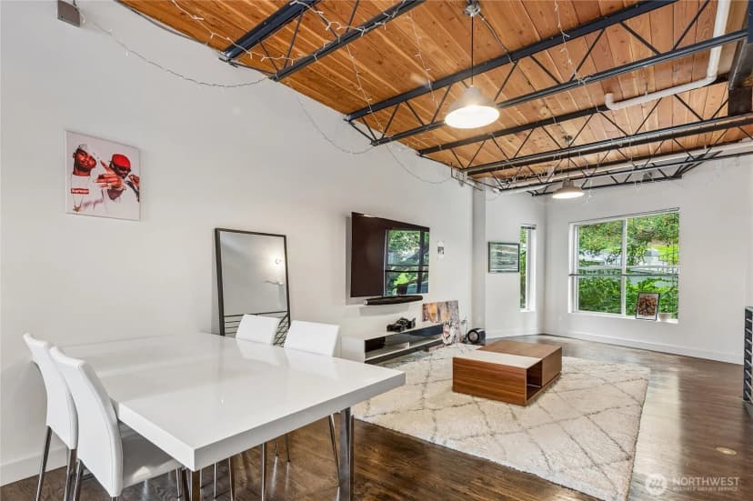 Property photo for 2377 Harbor Avenue Sw, Seattle photo 15