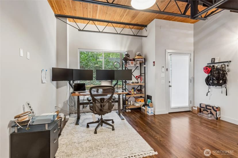 Property photo for 2377 Harbor Avenue Sw, Seattle photo 7