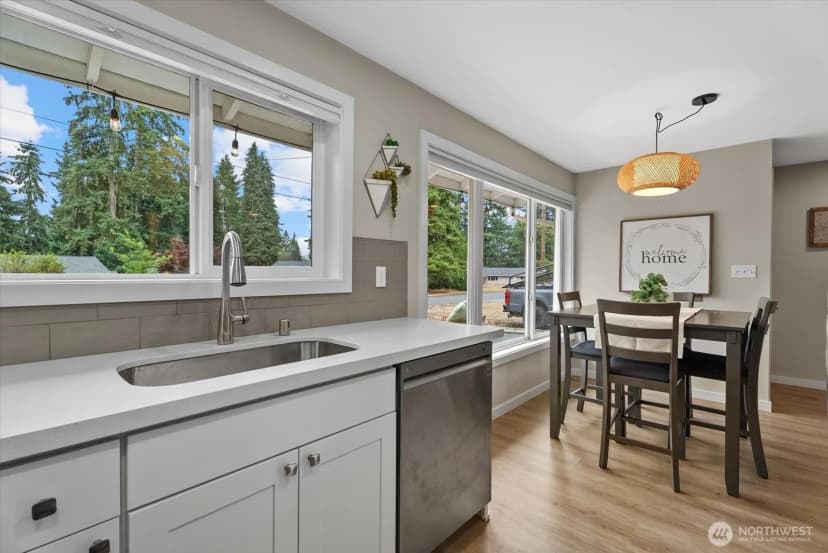 Property photo for 23007 63rd Avenue W, Mountlake Terrace photo 10