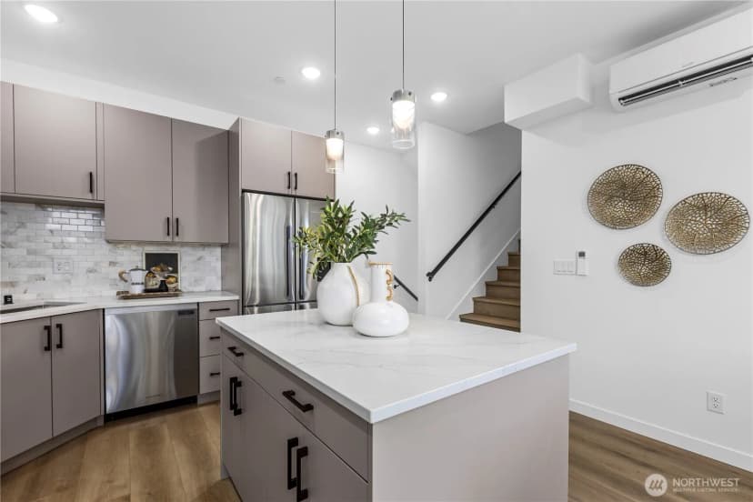 Property photo for 6538 C Latona Avenue Ne, Seattle photo 5