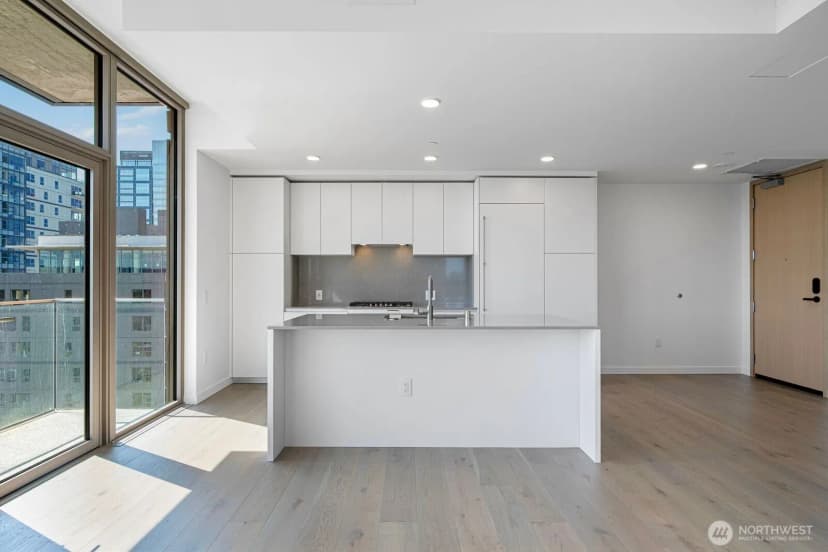 Property photo for 10232 10th Avenue Ne #1207, Bellevue photo 7
