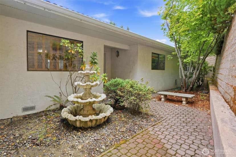 Property photo for 4440 Paradise Avenue W, University Place photo 3