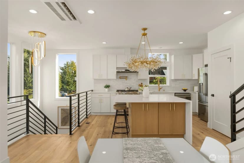 Property photo for 9251 Palatine Avenue N, Seattle photo 8