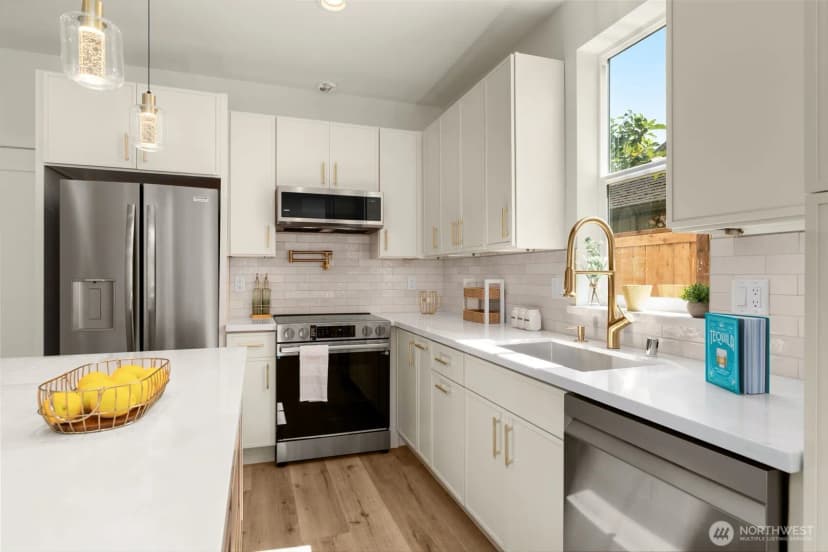 Property photo for 9251 Palatine Avenue N, Seattle photo 30