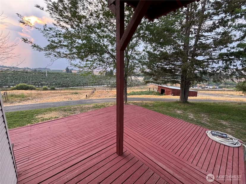 Property photo for 1701 Reservoir Loop Road, Selah photo 3