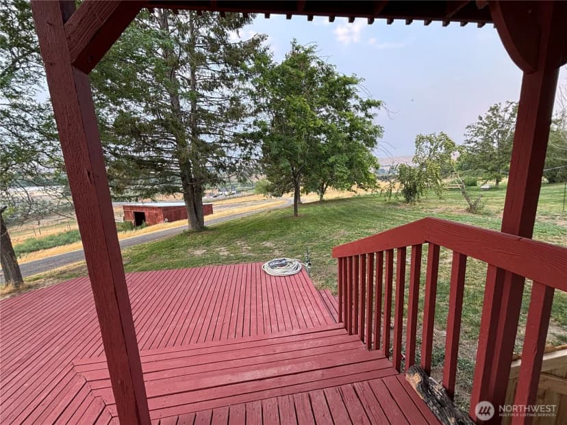 Property photo for 1701 Reservoir Loop Road, Selah photo 4
