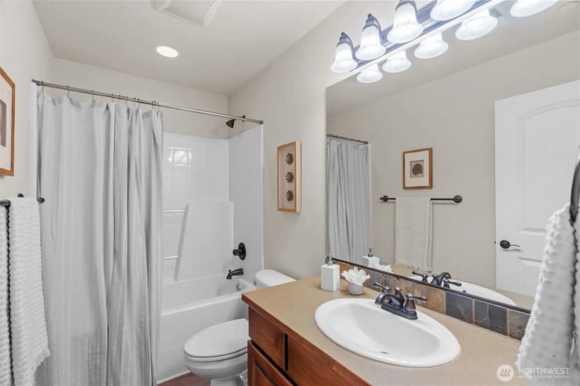Property photo for 15186 132nd Avenue Ne, Woodinville photo 12