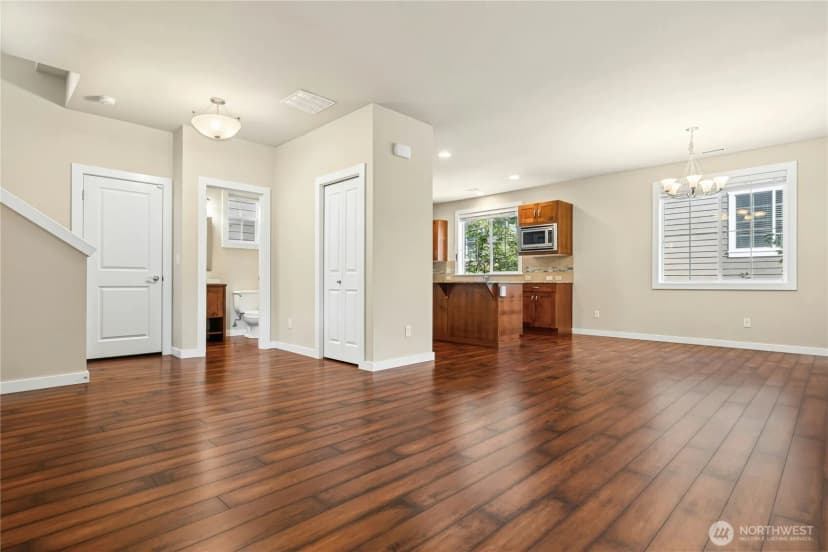 Property photo for 365 Ne Denny Way, Issaquah photo 7