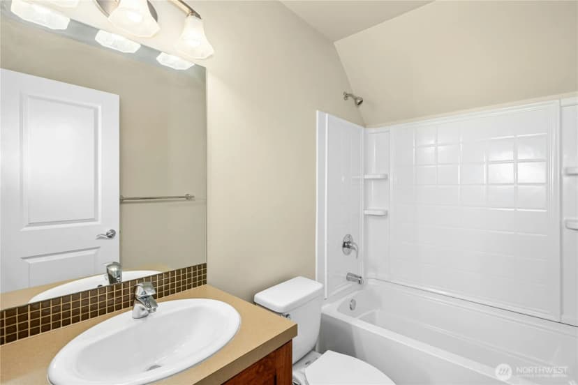 Property photo for 365 Ne Denny Way, Issaquah photo 25
