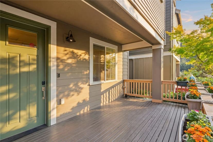 Property photo for 365 Ne Denny Way, Issaquah photo 2