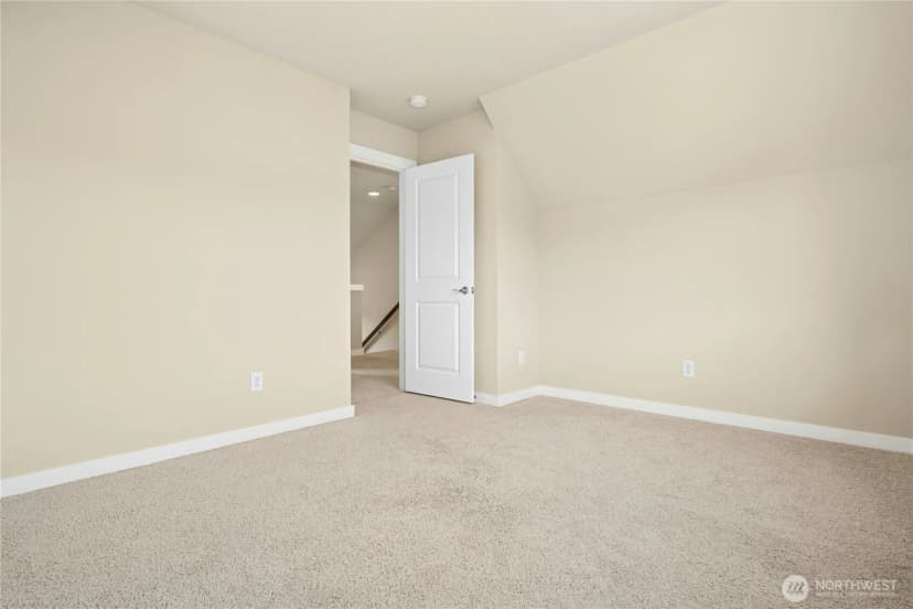 Property photo for 365 Ne Denny Way, Issaquah photo 23