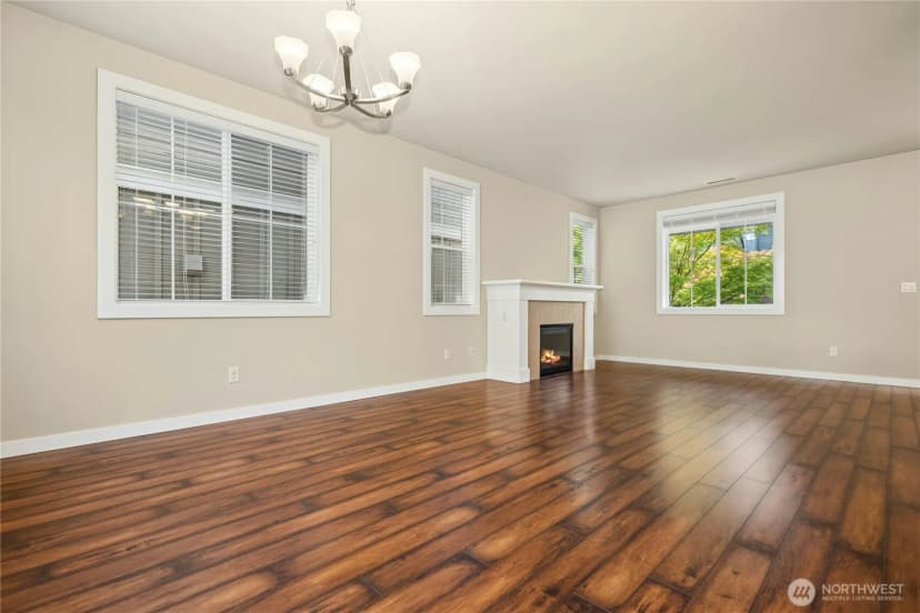 Property photo for 365 Ne Denny Way, Issaquah photo 6