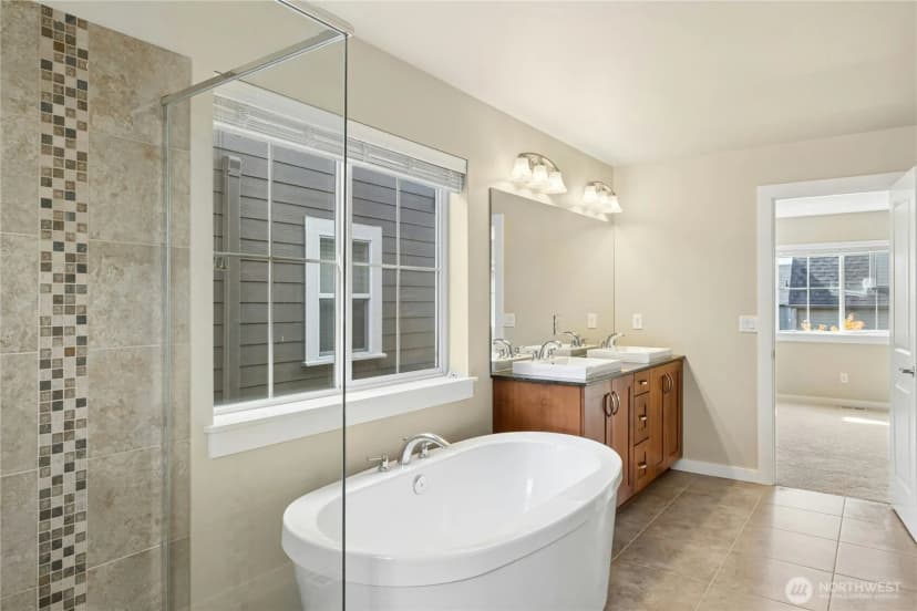 Property photo for 365 Ne Denny Way, Issaquah photo 18