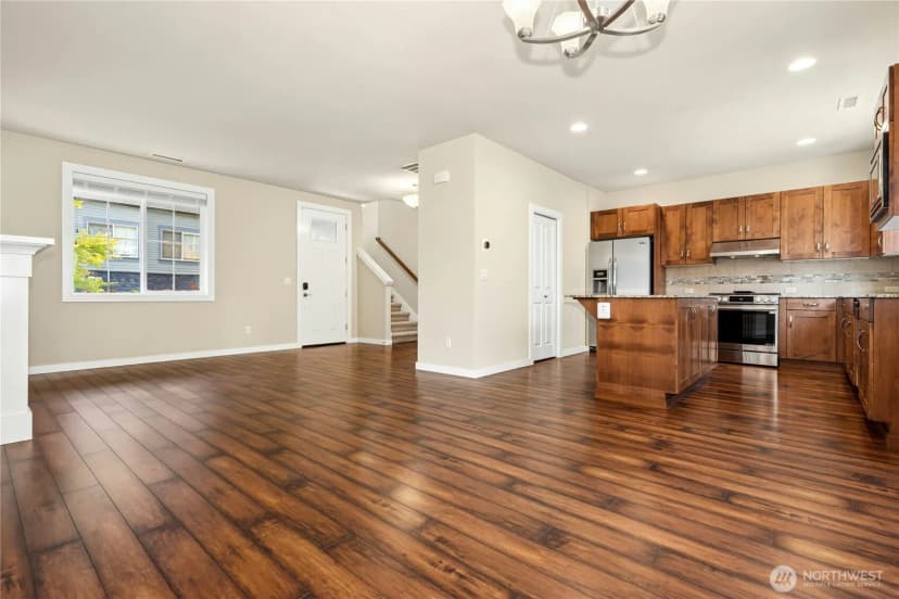 Property photo for 365 Ne Denny Way, Issaquah photo 8